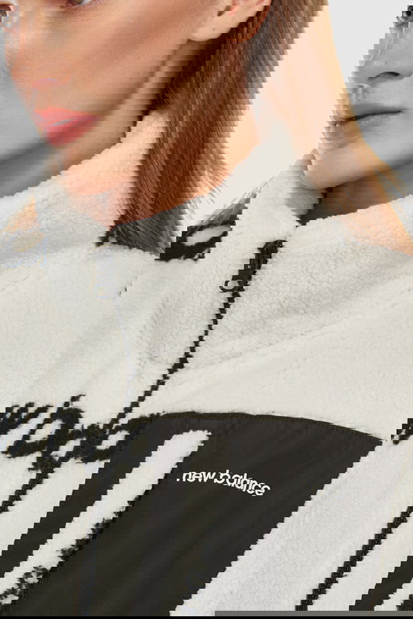 New Balance Kadın Sweatshirt Beyaz New Balance Kadın Sweatshirt Beyaz