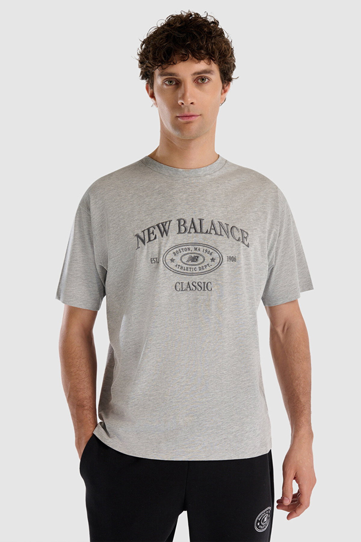 New Balance Erkek Bisiklet Yaka Erkek T-shirt GRI