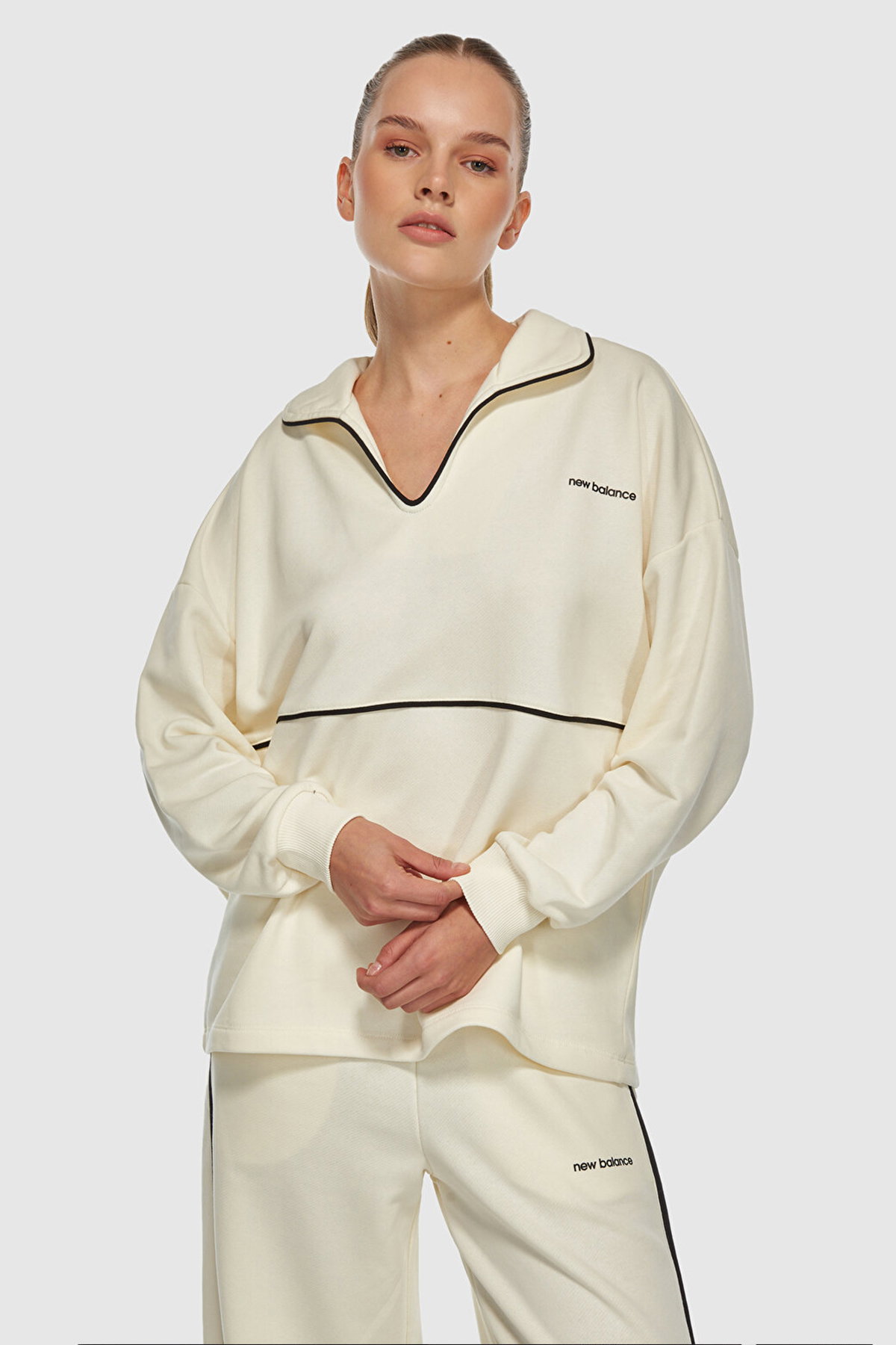 New Balance  Kadın Sweatshirt KREM