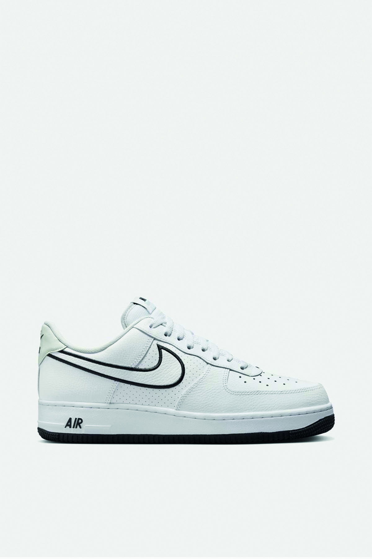 Nike Air Force 1 07 Erkek Spor Ayakkabı BEYAZ Nike Air Force 1 07 Erkek Spor Ayakkabı BEYAZ
