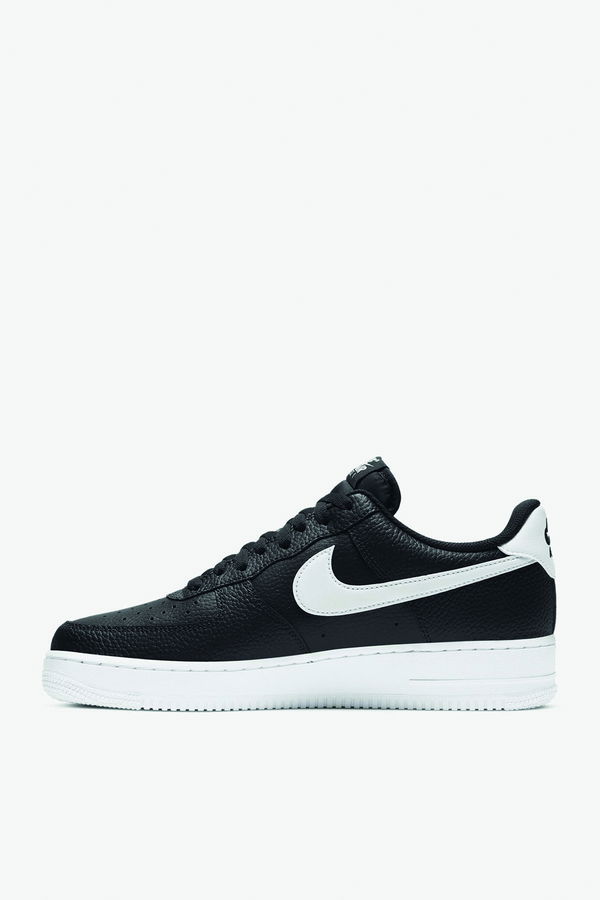 Nike Air Force 1 07 Erkek Spor Ayakkabı SİYAHBEYAZ