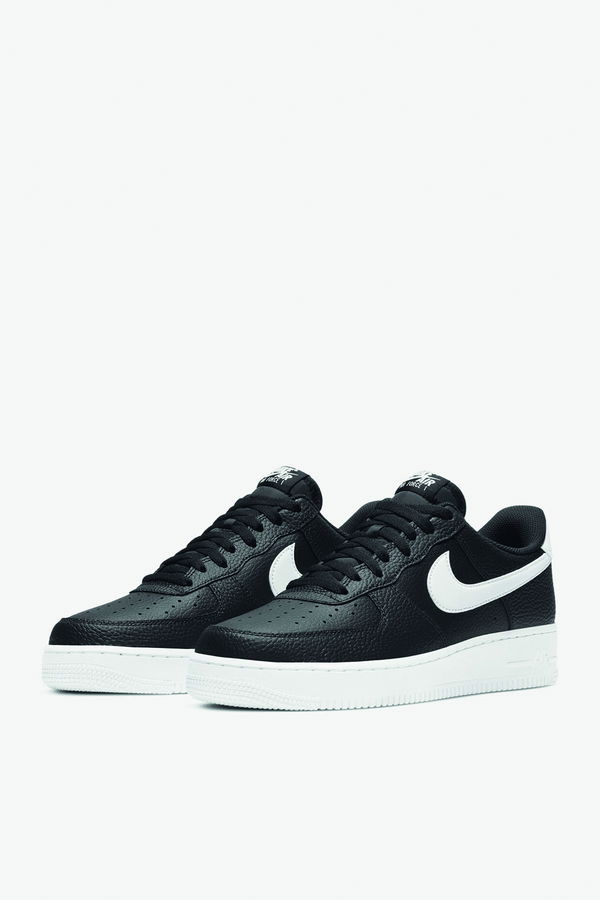 Nike Air Force 1 07 Erkek Spor Ayakkabı SİYAHBEYAZ