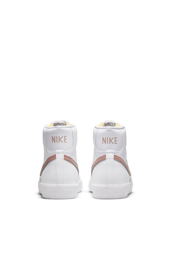 Nike Blazer Mid 77 Kadın Spor Ayakkabı Beyaz