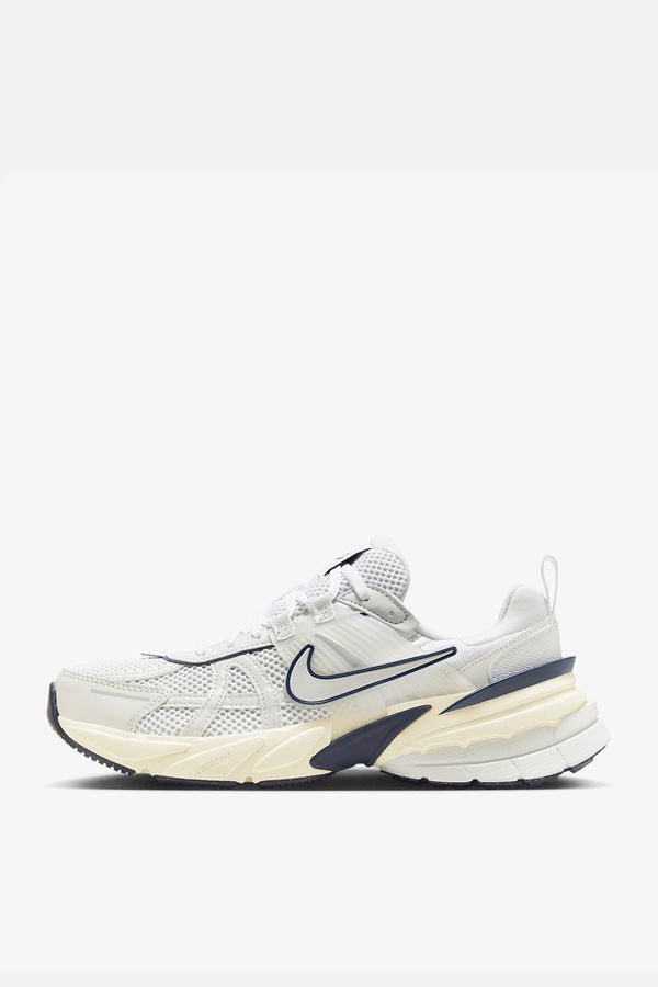 Nike V2K Run Erkek Spor Ayakkabı Beyaz Nike V2K Run Erkek Spor Ayakkabı Beyaz