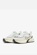 Nike V2K Run Erkek Spor Ayakkabı Beyaz