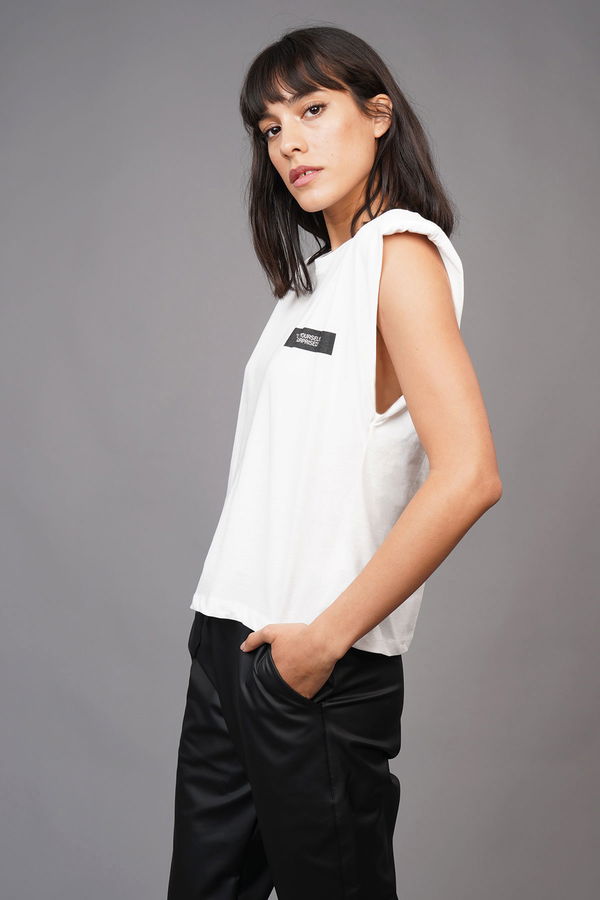 Vatkalı Sırt Basklı T-shirt Beyaz Vatkalı Sırt Basklı T-shirt Beyaz