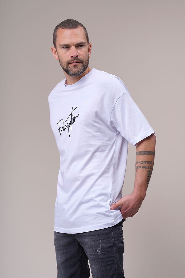 Deceptıon Baskılı Oversize T-shirt Beyaz Deceptıon Baskılı Oversize T-shirt Beyaz