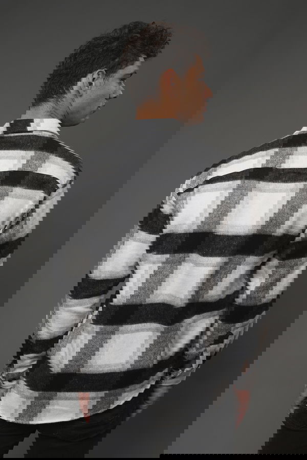 Oversize Tek Cepli Gömlek SİYAH Oversize Tek Cepli Gömlek SİYAH