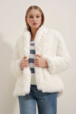 Gabria Peluş Mont Beyaz Gabria Peluş Mont Beyaz