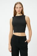 Koton Arkası Pencere Detaylı Crop Top SİYAH