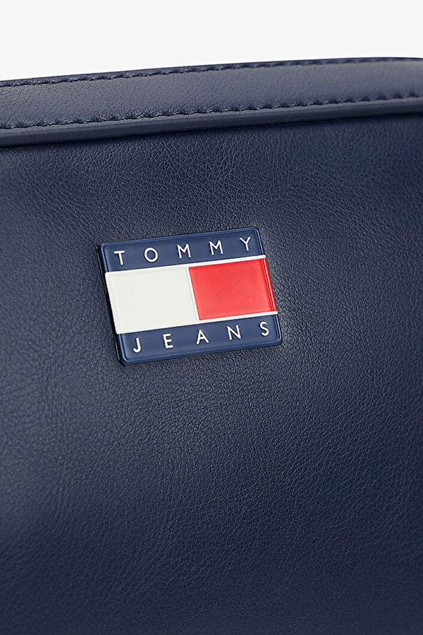 Tommy Hilfiger Kadın Çanta LACIVERT Tommy Hilfiger Kadın Çanta LACIVERT