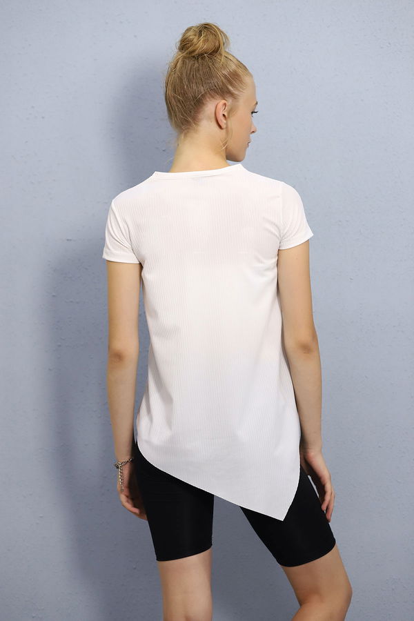 Asimetrik Kesim Baskılı T-shirt Asimetrik Kesim Baskılı T-shirt