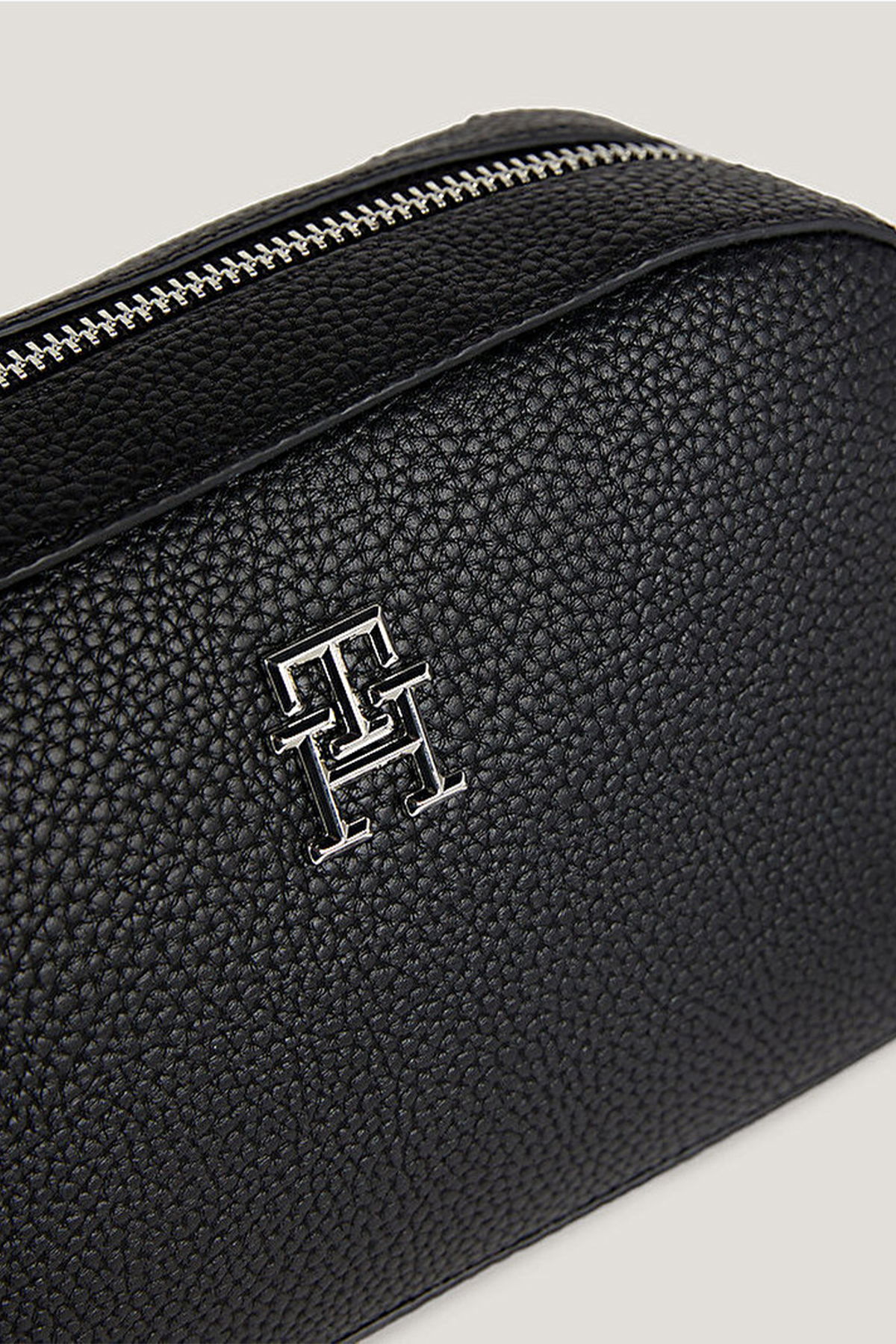 Tommy Hilfiger Kadın Çanta SIYAH