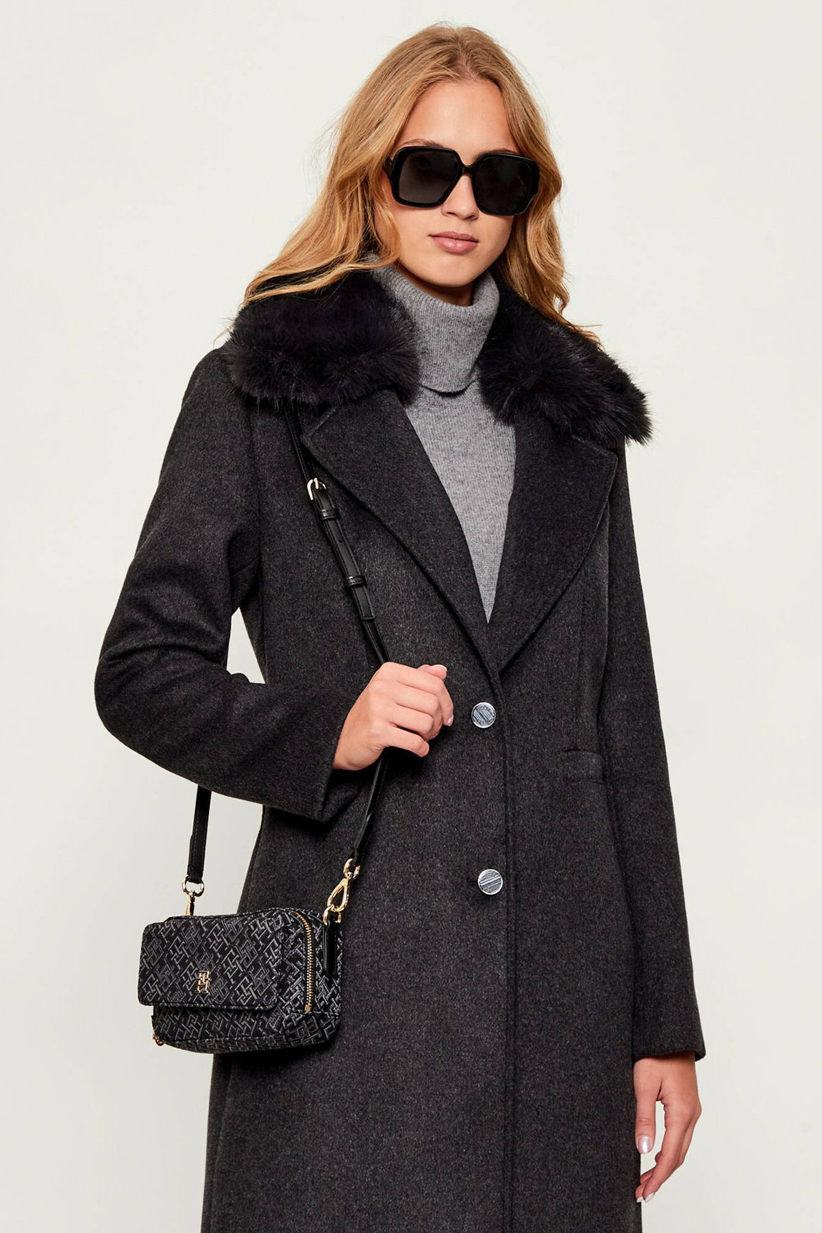 Tommy Hilfiger Kadın Çanta SIYAH