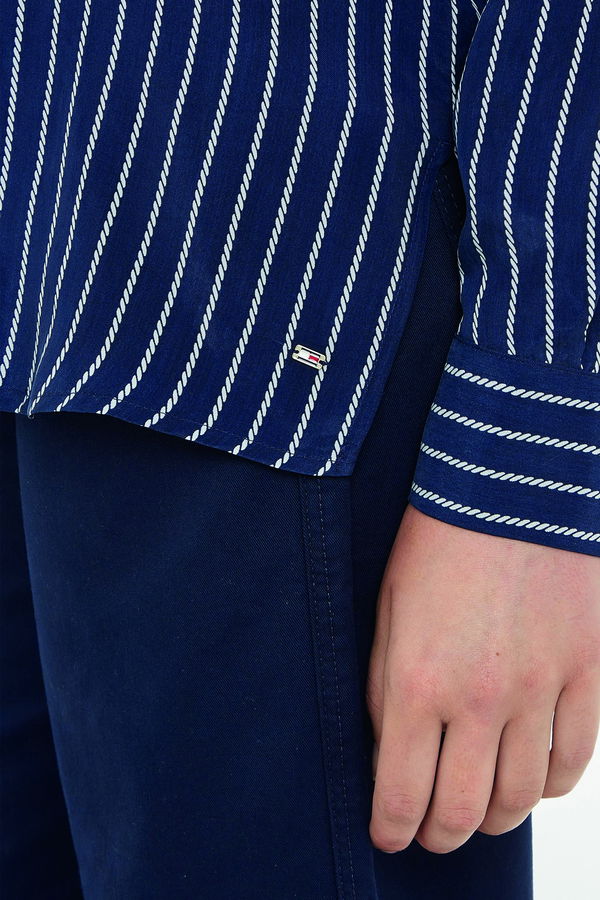 Tommy Hilfiger Kadın Çizgili Gömlek LACİVERT Tommy Hilfiger Kadın Çizgili Gömlek LACİVERT