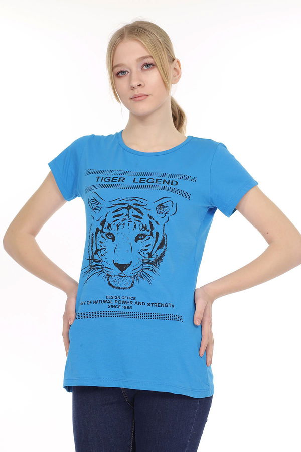 V Yaka Yırtmaçlı T-shirt V Yaka Yırtmaçlı T-shirt