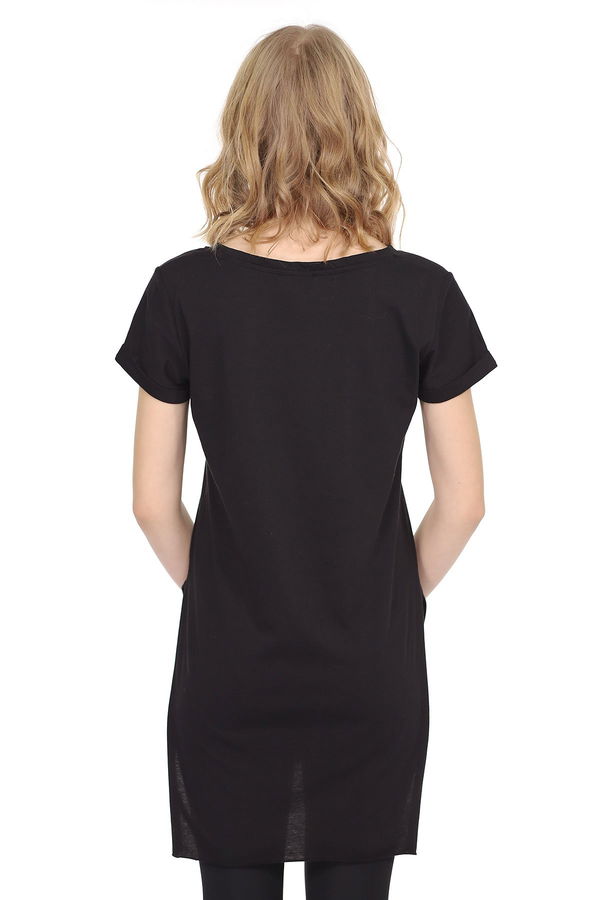 V Yaka Yırtmaçlı T-Shirt V Yaka Yırtmaçlı T-Shirt