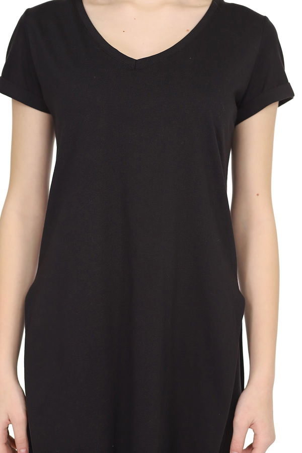V Yaka Yırtmaçlı T-Shirt V Yaka Yırtmaçlı T-Shirt