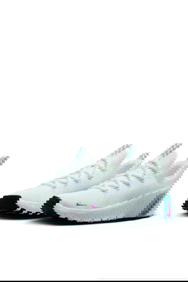 Nike Free Metcon 6 Kadın Spor Ayakkabı Beyaz Nike Free Metcon 6 Kadın Spor Ayakkabı Beyaz