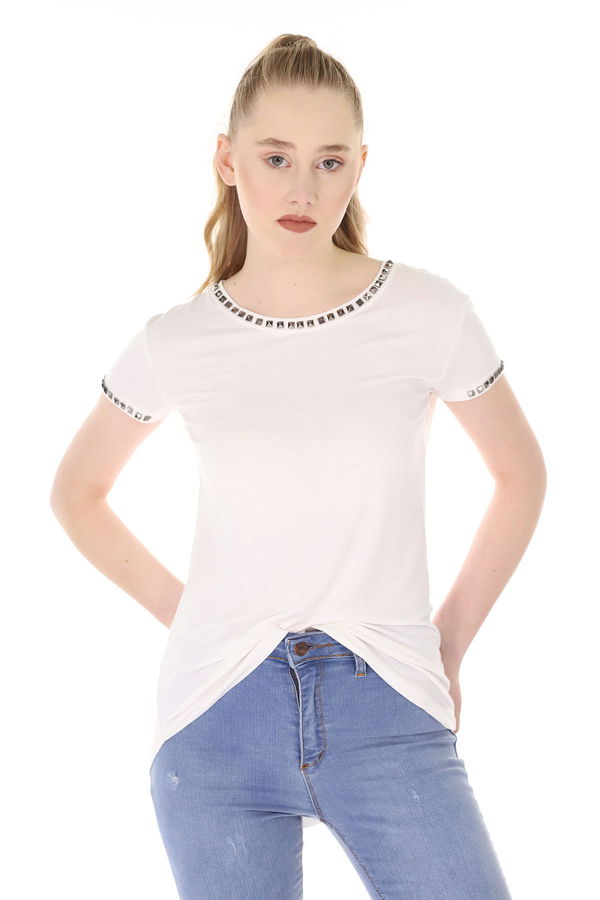 Zımbalı T-shirt Beyaz Zımbalı T-shirt Beyaz