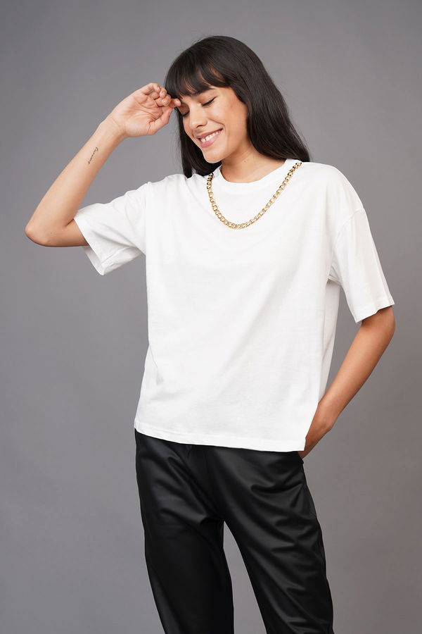 Zincir Detaylı T-shirt Beyaz Zincir Detaylı T-shirt Beyaz